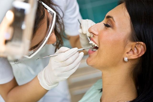 The Role of a Family Orthodontist in Teen Dental Care